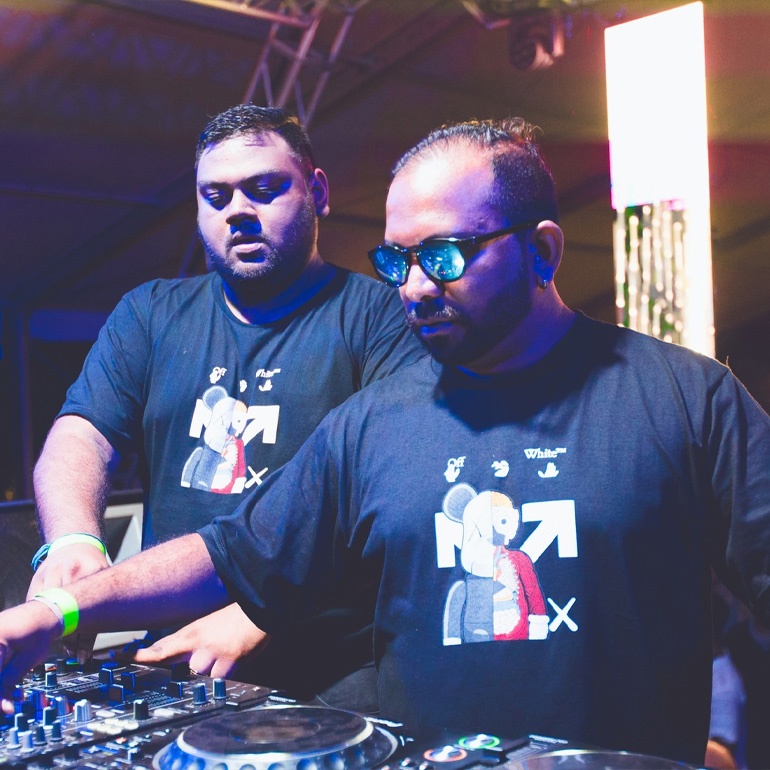 Cosmik Brothers