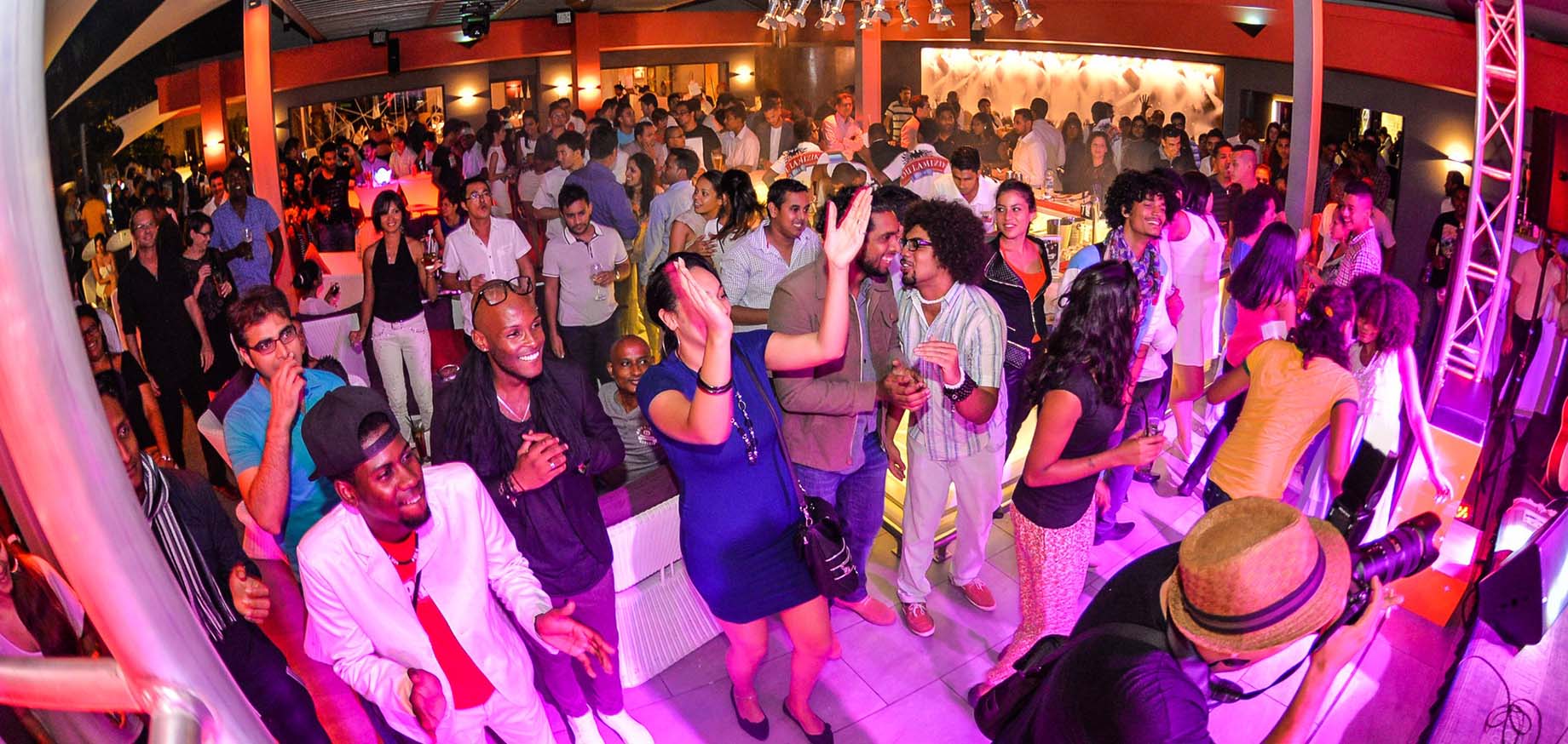 Sky To Be – 10 Ans Carrière & Lancement Album slider image